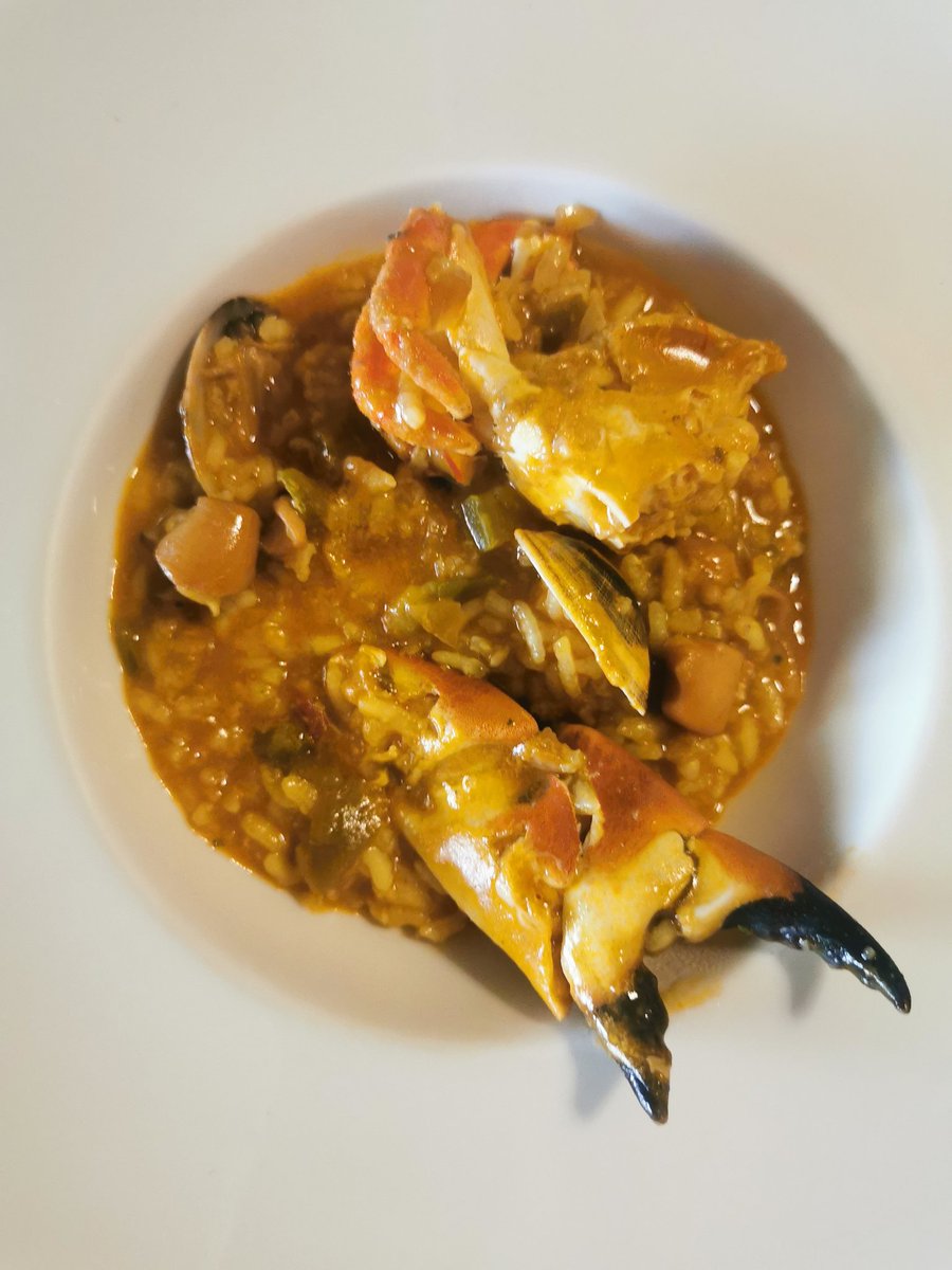 MN_rest's tweet image. Per celebrar aquest any el Carnaval us proposem Arròs Caldós de Bou de Mar 🦀 🦸

#crustaci #boudemar #caldos #sitgesgastronomic #gastronomiasitges #sitgesfood