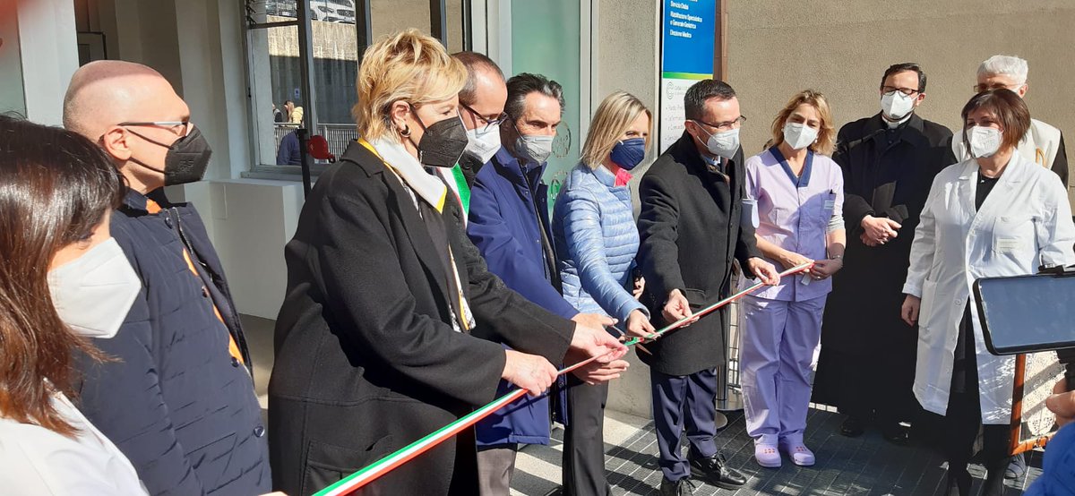 letiziamoratti's tweet photo. La Casa di Comunità di Gazzaniga, una delle cinque della #ValSeriana, per intercettare i bisogni socio sanitari ed assistenziali della comunità locale, con la collaborazione dei sindaci della valle e il personale di @asstbergamoest  e @ATS_BERGAMO https://t.co/hgxyRB7YYW