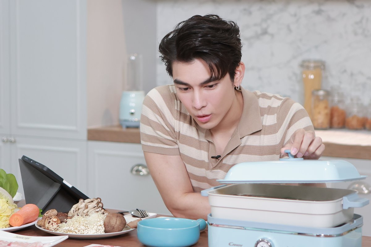 CandyOfficialTH's tweet photo. หู้วววว ☺️😋

#CandyHaveaGoodMew
#CandySimplyQualityLife
#CandyThailand
#Mewlions
#MewSuppasit https://t.co/Qa2qUxpv8A