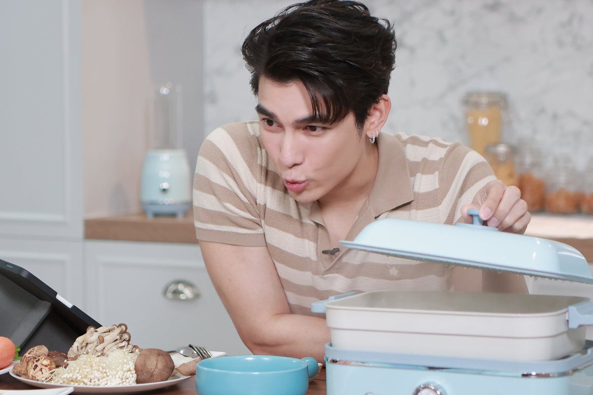 CandyOfficialTH's tweet photo. หู้วววว ☺️😋

#CandyHaveaGoodMew
#CandySimplyQualityLife
#CandyThailand
#Mewlions
#MewSuppasit https://t.co/Qa2qUxpv8A