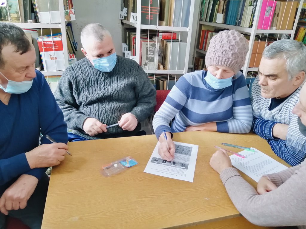 bcmbbelev's tweet image. @admin1147 📌В рамках программы Тульское долголетие 24 февраля 2022 г в Кожуровской сельской библиотеке была проведена игровая программа «Нелогичные загадки».
#белёвскаябиблиотека
#кожуровскаясельскаябиблиотека