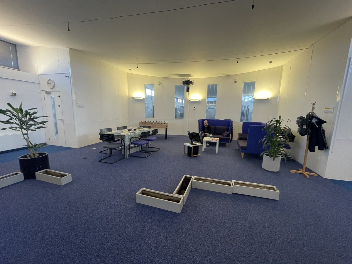 isdsou's tweet photo. 🎥 Filming demo of Robotic Intervention within house environments @GATEKEEPER_EU @kmiou @PALRobotics @OpenUniversity https://t.co/IqEHxpB7NL