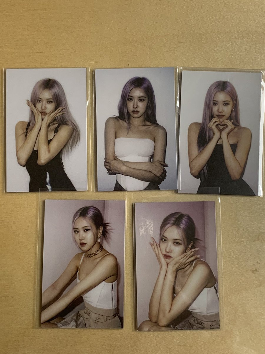 gurrae225's tweet photo. 일괄 4.4에 판매합니다 !

블랙핑크 지수 김지수 제니 로제 박채영 리사 라리사 블랙핑크 포카 포토카드 드볼 드래곤볼 블랙핑크 더앨범 로제 포카 드볼 일괄판매 https://t.co/RZkcQcK98E