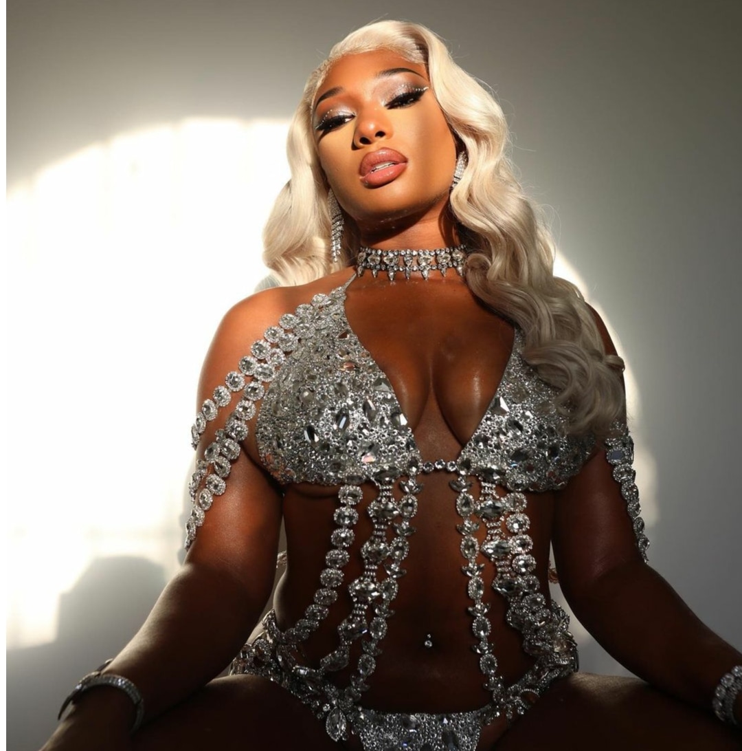 CoreMagazineTr's tweet photo. Megan Thee Stallion, sözleşme gerektirdiklerini yerine getirilmediği sebebiyle kayıt şirketini tekrardan dava etti https://t.co/lzn5URqjvA