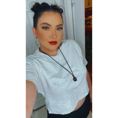 bbqueenyyy's tweet photo. #NewProfilePic https://t.co/U70m42jZvR