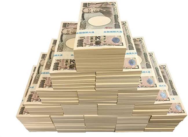 Zenbuhontou's tweet photo. 帰り道に軽く歌ってたら、後ろを歩いてたご老人に「いい歌じゃった、、これで私の魂も浮かばれる、」って言われてそのまま消えちゃったのにゃ！？軽いハミングなのににゃ〜〜🥲嘘みたいな話だけど、信じた人にだけお金配りしちゃおうかにゃあ🎶 https://t.co/JhfxEXFcS8