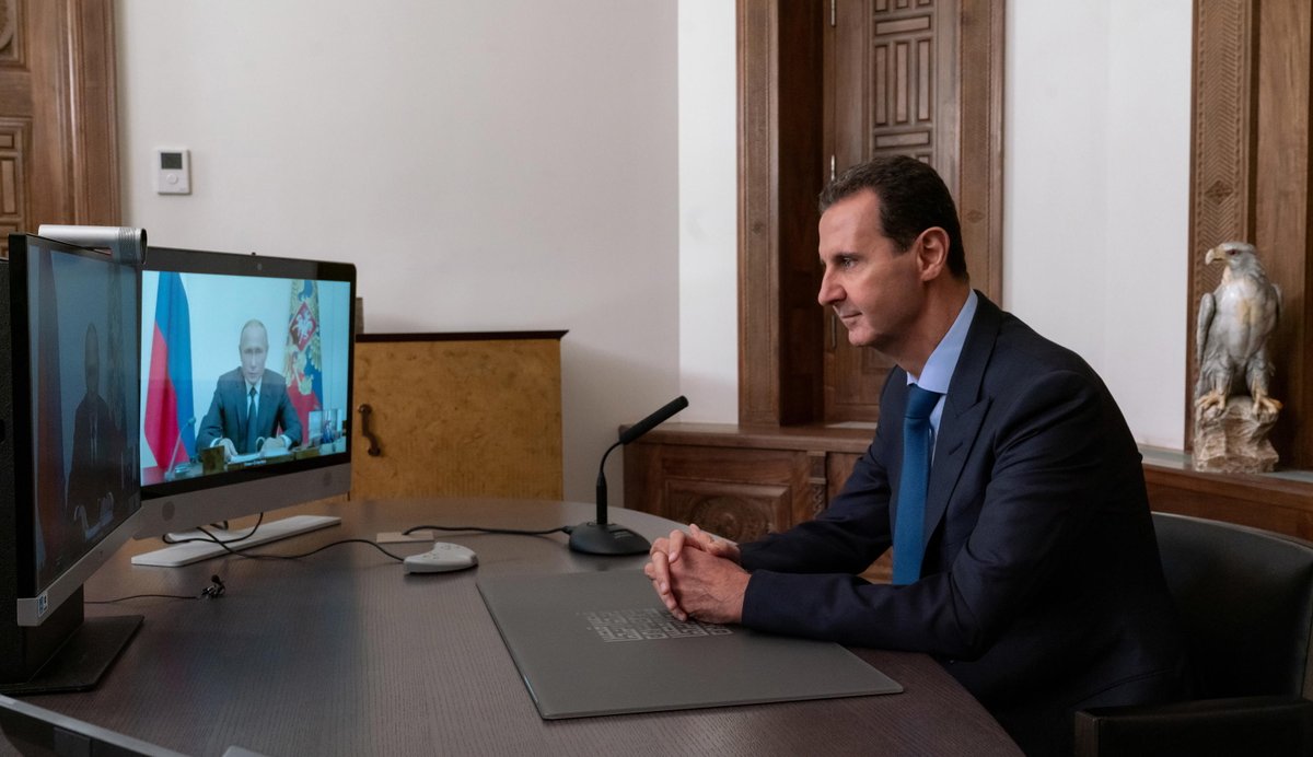 Il presidente russo, Vladimir Putin, ha ringraziato l'omologo siriano, Bashar al-Assad, per il sostegno all'operazione per il Donbass. Lo rende noto il Cremlino, citato delle principali agenzie russe #ANSA ansa.it/sito/notizie/m…