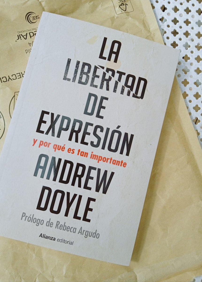 Rebevolutions's tweet photo. Lo nuevo (e imprescindible) de @andrewdoyle_com. Qué placer y qué honor que él y @alianza_ed hayan confiado en mí para prologar esta joyita: https://t.co/3muNZqdU5D