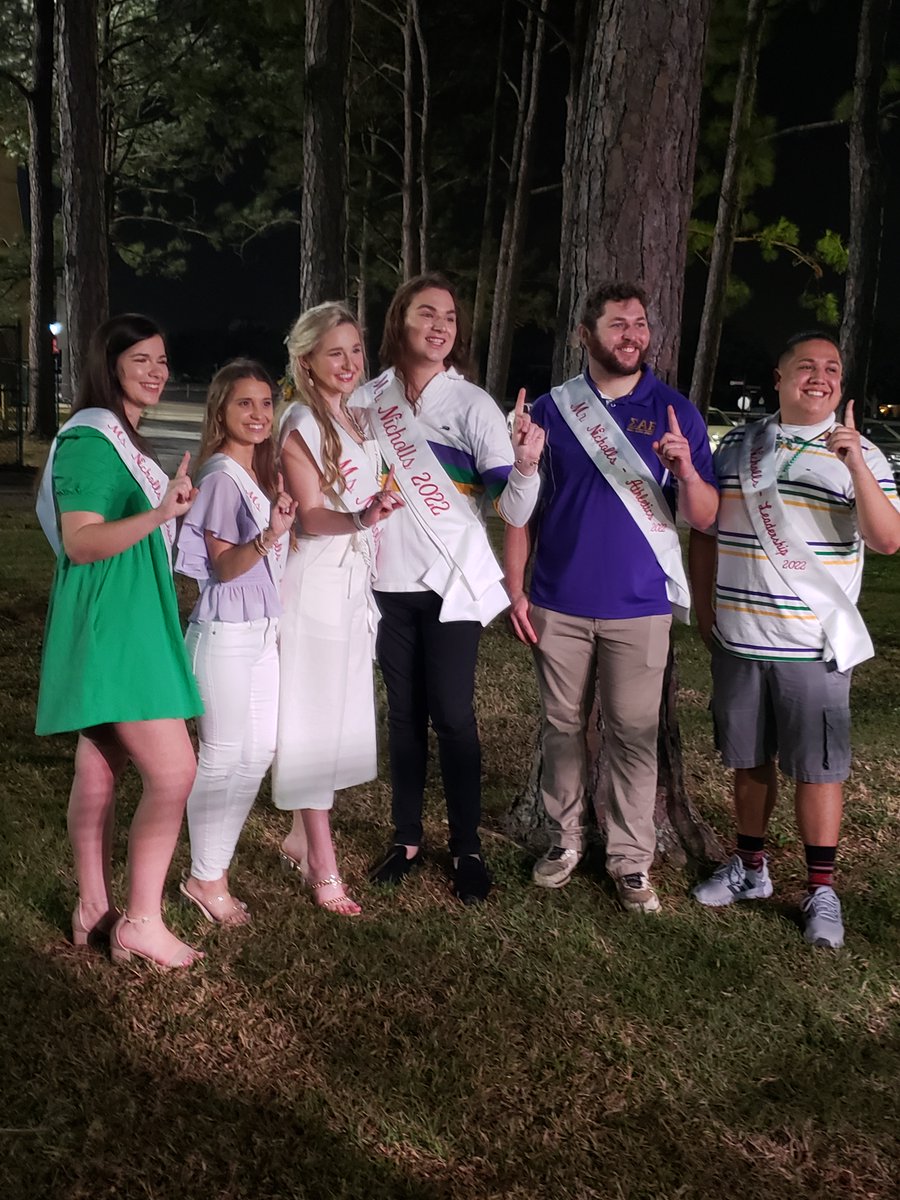 Nicholls_VPSA's tweet photo. Congratulations to Mr. Nicholls- Trevor Tabor and Ms. Nicholls - Victoria Bourgeois!  We are proud of you and  all of our finalists👏 And another successful @nicholls_spa Colonel Gras 💛💚💜 https://t.co/YnIdWNQnui