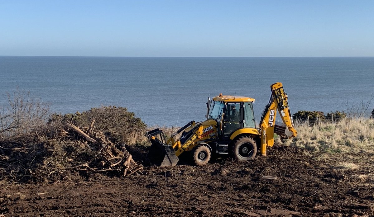 SinclairPlant's tweet photo. What a view!☀️ #siteclearance #eastlothian #jcb3cx #newhousesite https://t.co/X41bIIvBy1