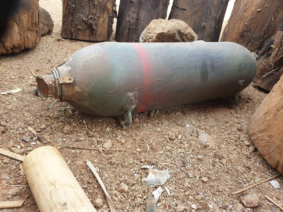TheChindwin's tweet photo. A massive bomb dropped by Myanmar military junta’s Air Force yesterday in Nanmekhon located between #Demoso and #Loikaw is left unexploded. 

Karenni Nationalities Defense Force is urging its people to flee the area as the junta’s army has ramped up its offensive in the areas. https://t.co/PUjR4tnvZM