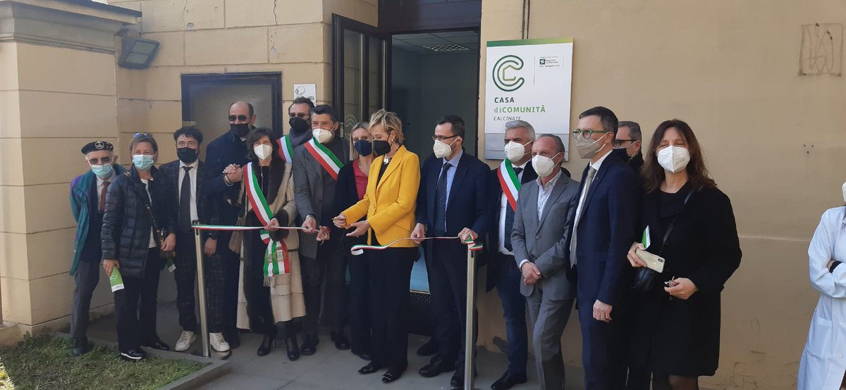 letiziamoratti's tweet photo. Inaugurazione della #Casadicomunità di #Calcinate, nella bassa bergamasca, con il personale dell’@asstbergamoest e i sindaci del distretto.
A Calcinate anche l’ospedale di comunità per la cura dei pazienti dimessi dagli ospedali per acuti, in attesa di tornare dalle loro famiglie https://t.co/s65WMCZKp8