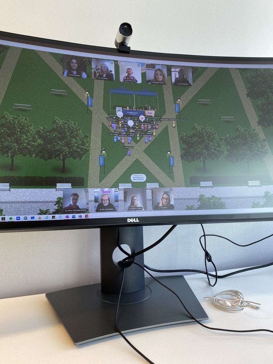 ErikMejer2's tweet photo. Digital Arkipelago idag, inte som det fysiska men nära nog - studenternas engagemang och frågor är lika aktuella som alltid! #bth #sweco #arkipelago https://t.co/zaojogww1G