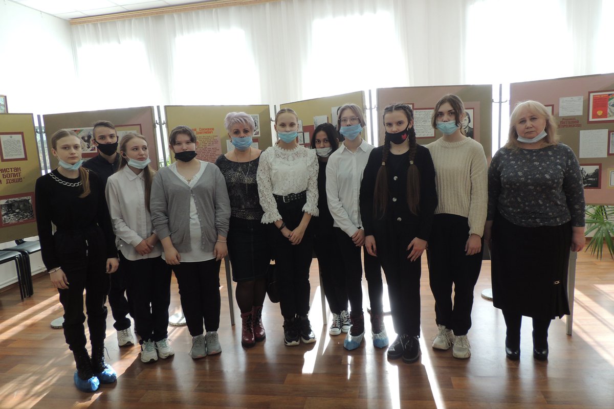 efr_museum's tweet photo. #Экскурсия Сегодня для шестиклассников из МКОУ "СШ № 8" была проведена тематическая экскурсия по передвижной выставке "Афганистан болит в моей душе". https://t.co/hLyDIeacM7