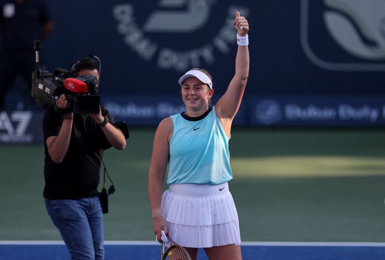 Dubai tennis stadium. дубай опен wta. дубай теннис 2024. дубай теннис 2024. падел теннис дубай.