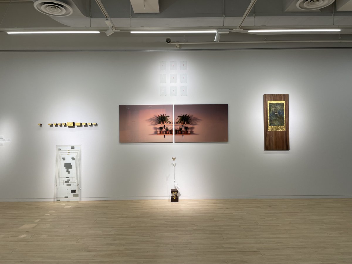 apakaba's tweet image. ポーラミュージアムアネックス展、若手3人展だったがその中の松田壯統という人が良かった。解説文に惹かれた。「死にゆく母」とあると自分の母もまだ健在なのに（息子を遺し）死にゆく身は自分にあてはめてしまう。まあ自分がちょっと死に近づいたので。街を歩くと、アートの掘り出し物はあるものだ。