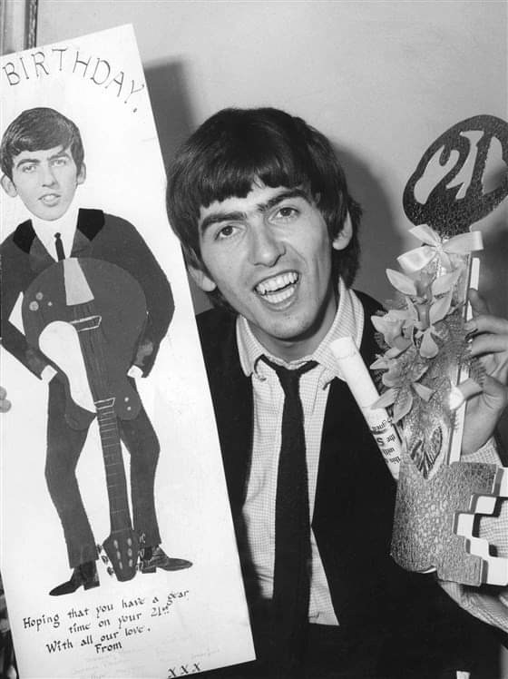 BeatlesBox's tweet image. Happy Birthday @GeorgeHarrison! (February 25th). Enjoy a special salute to George on this weeks Beatles Box radio show available here: mixcloud.com/TheBeatlesBox
#TheBeatles #Beatles