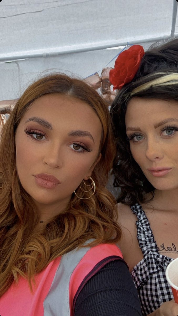 xjademacdonald's tweet photo. Happy 23rd birthday to my sis @andistott  have a wonderful day me &amp; isla love you sm and we will see you soon 💜 https://t.co/OKmfvbp3d8