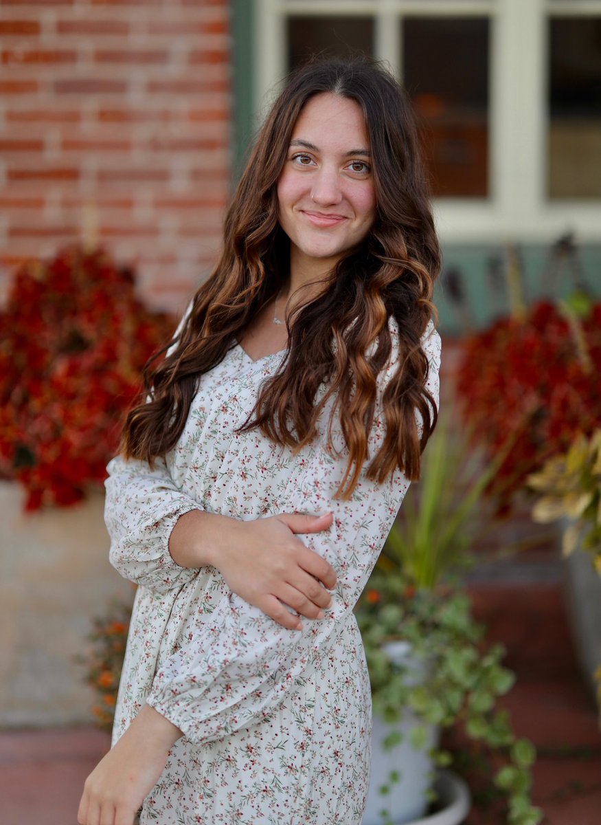 FHS_gbball's tweet image. Our 4th and final senior @rosellawille Rose starts and finishes a game the same way. She gives it her all everyday, and is a great leader. She is always talking on the court. An amazing high school 🏀journey. Taking her game to UW-Stout next year. Thank you for your commitment!