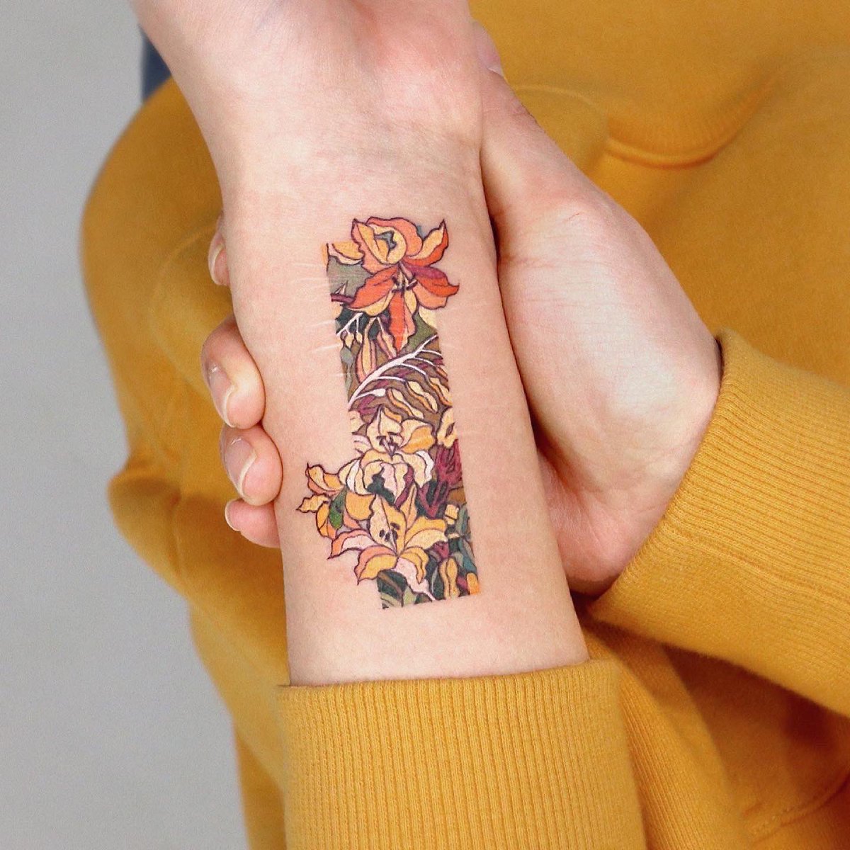 tattooist_sigak's tweet photo. Color line🎨 https://t.co/mupQi155uc