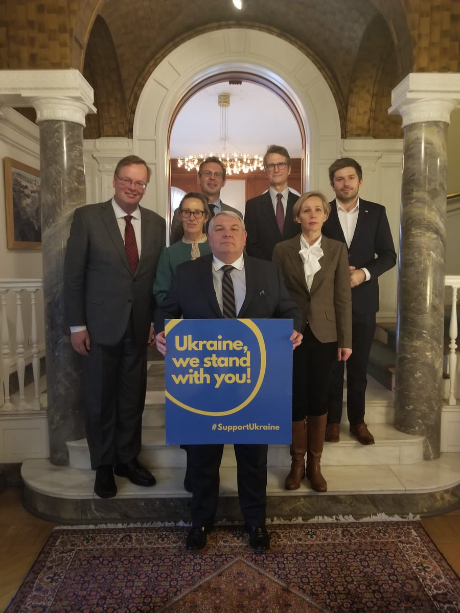 NikHannigan's tweet photo. CG Aleksii Holubov 🇺🇦and Nordic, Polish and Lithuanian Consuls General NYC #Ukraine https://t.co/4SHPXHYETm
