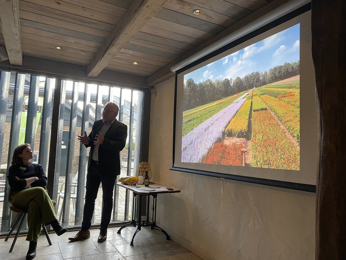 Inspiratie voor bodemverbetering uit Limburg @Regio_rnl met kansen nieuwe teelten door Patrick Lemmens &amp; Albrecht methode door Pieter Lucassen. Boeren met kennis van <a href="/ProeftuinDePeel/">AgroProeftuin de Peel</a>, mogelijk gemaakt door #regiodealnob met #krachtvanderegio in <a href="/RNOB_regio/">RNOB</a> @AgriFoodCapital