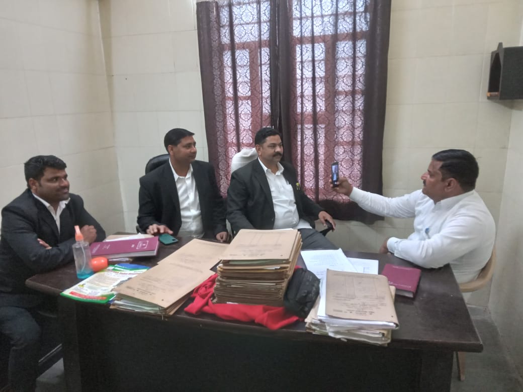 adv_vijayinwc's tweet image. आज दिनाँक 25.02.2022 को विधानसभा क्षेत्र नदबई (74) भरतपुर राजस्थान के अपने एडवोकेट साथियों को कांग्रेस पार्टी के राष्ट्रव्यापी डिजिटल सदस्यता अभियान के माध्यम से कांग्रेस पार्टी का सदस्य बनाया।
@RahulGandhi @priyankagandhi
@INCDataDept @pravchak 
@GovindDotasra @vishal_INC