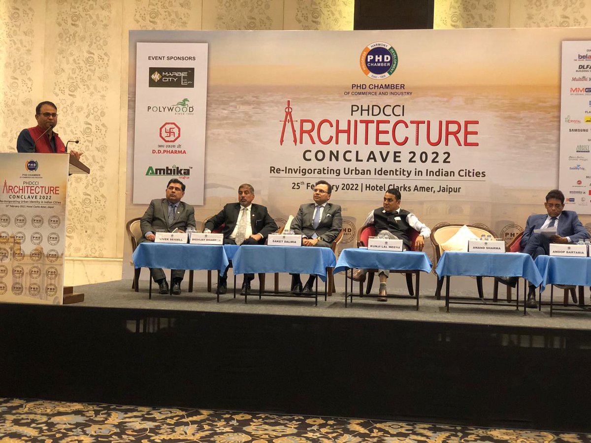 phdchamber's tweet photo. Mr Anand Sharma, Chair, Architecture & Interiors Forum shares insights during the Architecture Conclave 2022 "Re-Invigorating Urban Identity in Indian Cities' today, 2022 in Jaipur.
#Retail #Architecture #Conclave #Urban #Reinvigorating https://t.co/q8WPdHnGwA