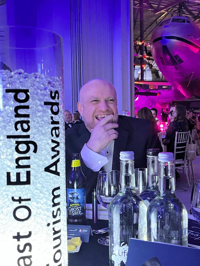 jamesbarber1980's tweet photo. Truly humbled to win taste of the East of England award last night @EET_Corporate awards #lionbrasserie #taste #eastofengland https://t.co/gpCymc5nFG