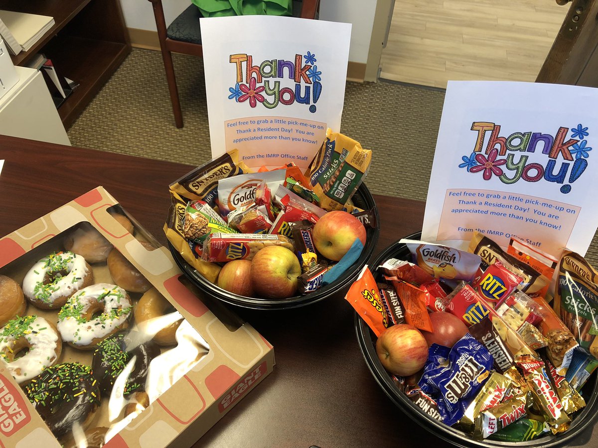 AGH IM residents - you make me love coming to work each day! ♥️Happy #ThankAResidentDay <a href="/AHNIMres/">AHNIMres</a> <a href="/AHNtoday/">AHN</a>