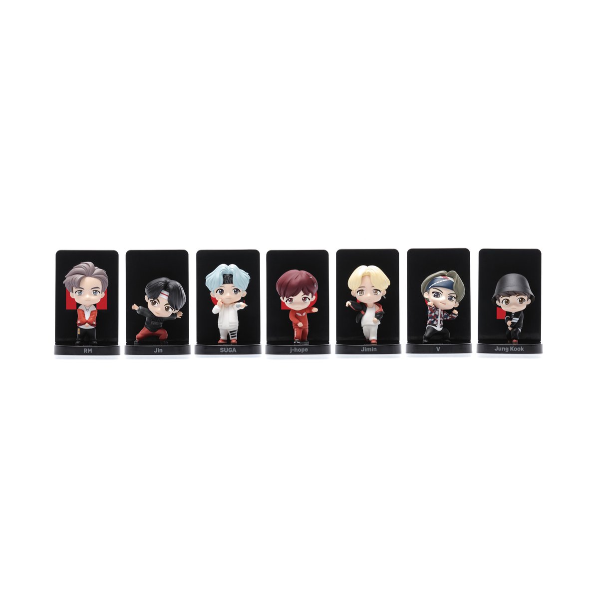 zumiez's tweet photo. 💜BTS THEMED MERCH IS NOW AVAILABLE ONLINE AT https://t.co/avXnVfTKPE AND IN SELECT ZUMIEZ LOCATIONS💜

@bts_bighit hoodies, tees, figurines, keychains, and more👀

#BTS #BTS_THEMED_MERCH https://t.co/pZTfXcwmXI