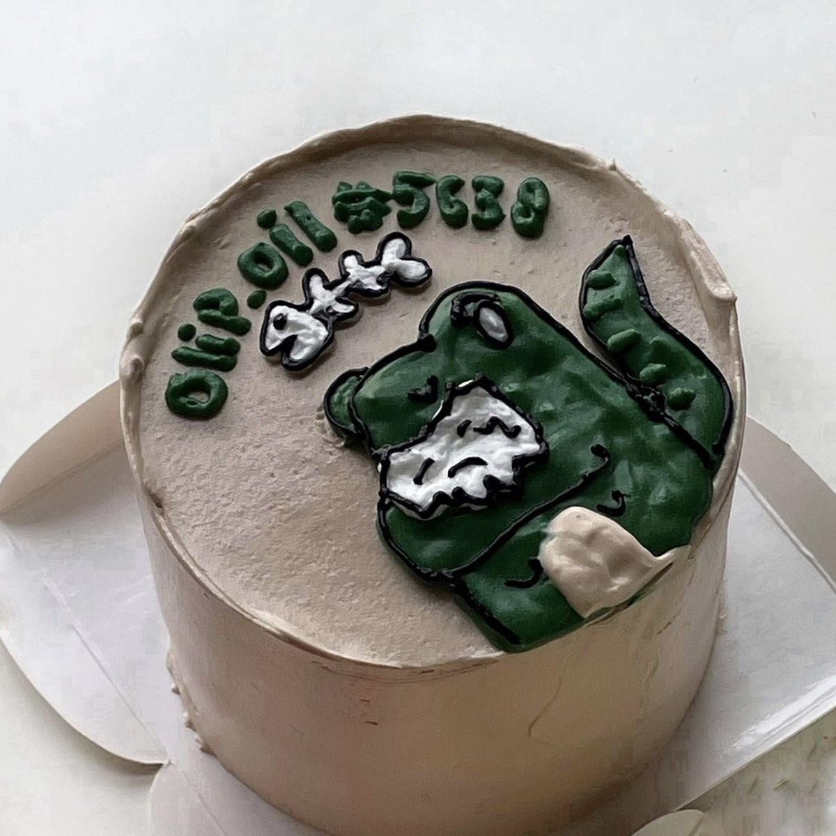 GuguOguw's tweet photo. Made a cake for @Whiskers_NFT 💕

@ricosfilm @metamoiselle @mustachedave @muwuzz https://t.co/H6J25RmqYV