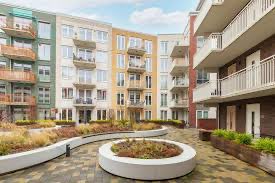 Ook <a href="/D66Diemen/">D66 Diemen</a> staat achter plannen van het college van B&amp;W voor een #opkoopbescherming in #Diemen om zo tegen te gaan dat beleggers bestaande woningen gaan opkopen om ze daarna tegen forse prijzen te verhuren. Nog 19 dagen tot #GR2022