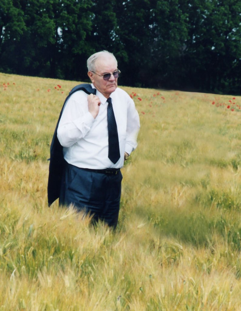 Сегодня, 25 февраля, ровно 91 год со дня рождения человека, чьё имя с гордостью носит Кубанский государственный аграрный университет - академика Ивана Тимофеевича Трубилина. 

Он провёл огромную и неоценимую работу в университете, благодаря чему КубГАУ процветает по сей день.