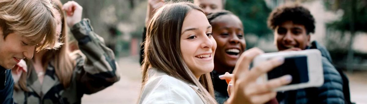 De manier waarop jongeren die gepest zijn omgaan met anderen, kan een rol spelen in het ontwikkelen van depressieve klachten. Dat blijkt uit onderzoek waarop Minita Franzen op 10 februari promoveert aan de Rijksuniversiteit Groningen.buff.ly/36le7Mj