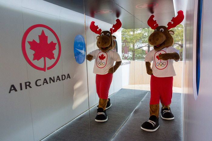 juiceworksJWE's tweet photo. In honour of the recent #WinterOlympics - here's a #flashbackfriday to this amazing project we worked on for the  2018 Winter Olympics in Pyeongchang.  #AirCanada #OlympicHouse was a warm &amp; comforting rest stop for athletes + fans✈️🍁

#juiceworks_exhibits #experientialmarketing https://t.co/d6YC183N35