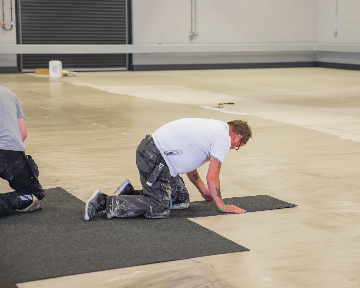CFIHull's tweet photo. Another busy week for the team working across multiple sites 👏🏽

For all enquiries and to get a free quote get in touch👇🏽

https://t.co/rU2pK4sXDl 💙

#flooring #commercialflooring #entrancematting #carpettiles #vinylflooring https://t.co/tUjeBOLUZc
