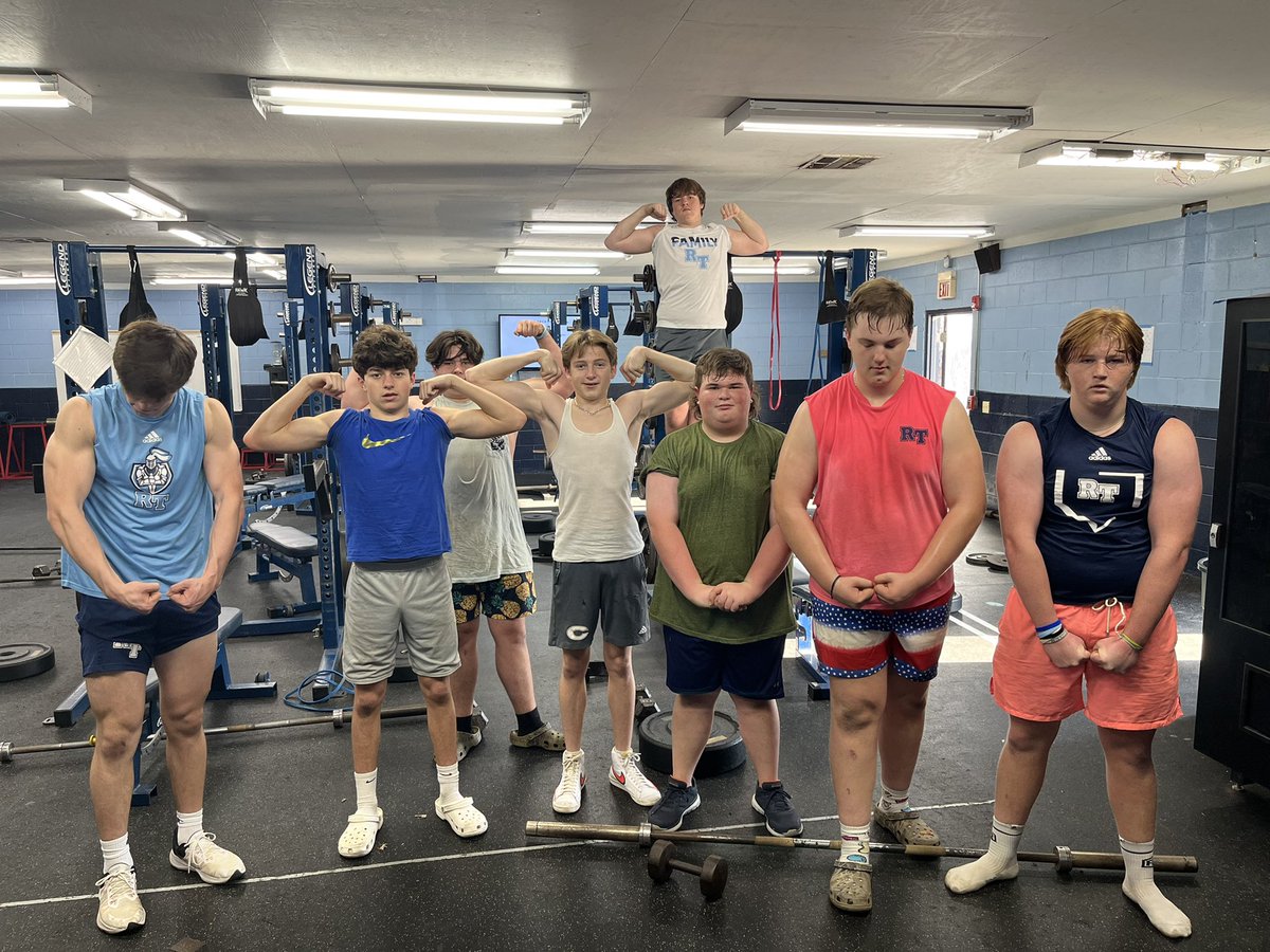 coachjlord's tweet photo. Another Freshman Class Flex Friday in the books! Got to get ready for the @rtcambbrecruits STATE CHAMPIONSHIP GAME Saturday at 4:30 in AMERICUS - filling out jerseys and student section flex!
#BuildYourArmor
๐ ๐ โ๏ธ https://t.co/JlePkm5Fvl