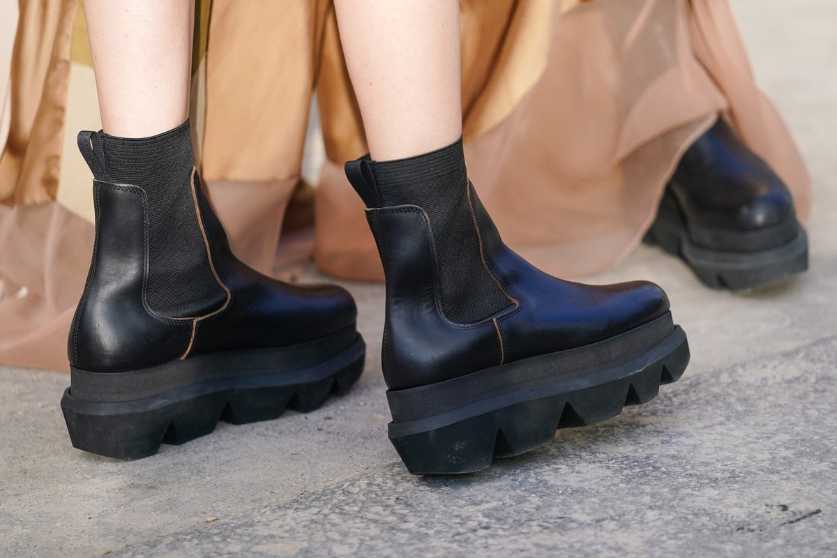 AveryEliz's tweet photo. 8 Platform Chelsea Boots That'll Take Your Shoe Game To New Heights on @bustle https://t.co/7qOIxlAqup https://t.co/XWT9SdoF4M
