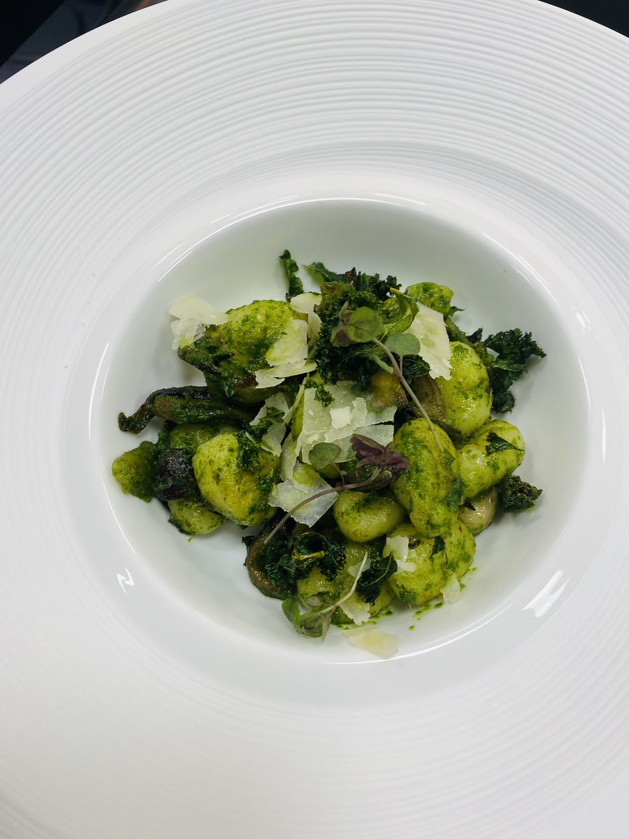 Exchanges_Food's tweet image. Wild mushroom, kale and pesto gnocchi
