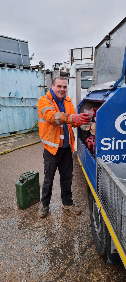 SimplyHireLtd's tweet photo. This weekend is our #ServiceDriver Kane’s #birthday🥳Kane is super hard-working and ambitious and we love having him as part of our team🙌We recently wrote a meet the team article about him on our website which you can read here: https://t.co/kAqo5F3vz2 https://t.co/0XEEhJ7t4w