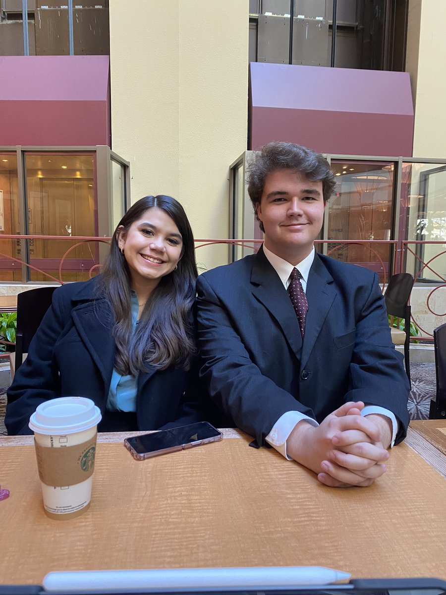MrsStephens1215's tweet photo. Ready for speech and interview at the state Academic Decathlon competition! https://t.co/kJLiPS5dyh
