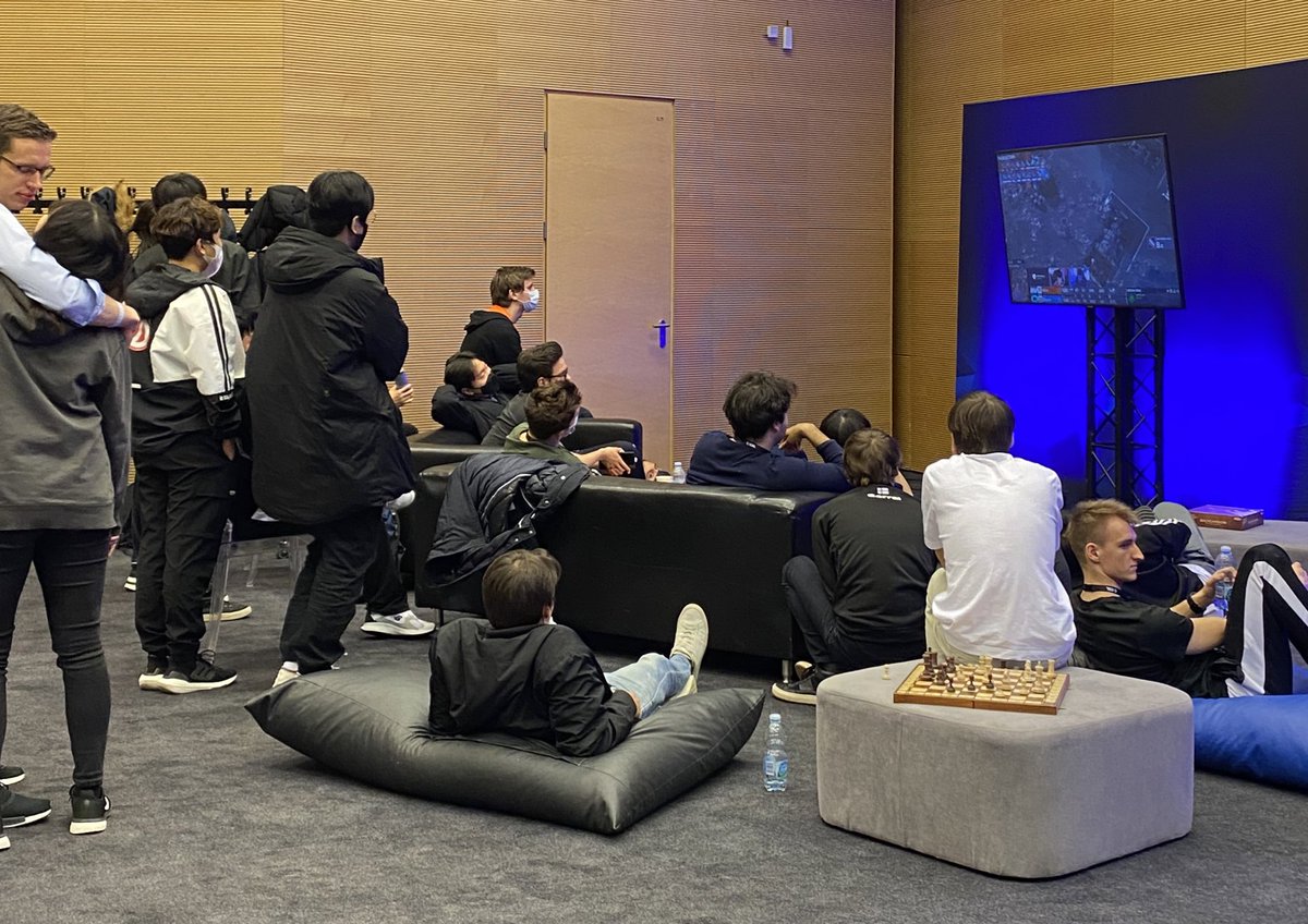 ESL StarCraft II tweet media