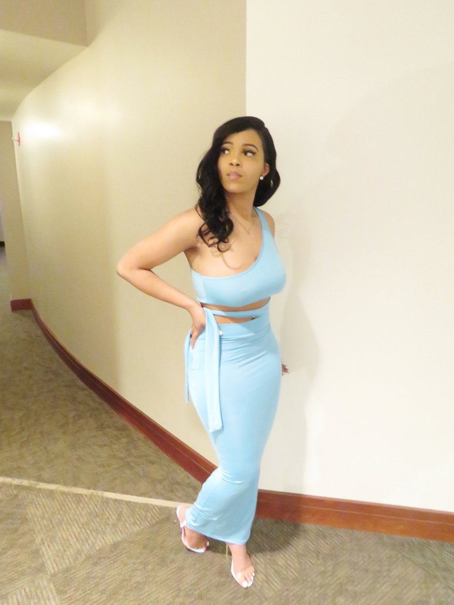 madressxi's tweet photo. We know that there is a shade of blue for every girl but this madressxi “Aquarius” dress shade is perfect for everyone 😊✨
•
Shop: https://t.co/OFmTG2oiBl https://t.co/TLVdSnPXFO