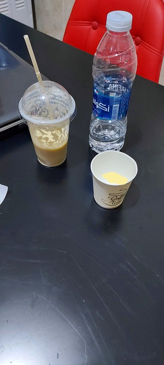 naors77's tweet photo. أفضل شيء إنك ادير أجواء الكافيات في منزلك 😋 https://t.co/UJQUKbXTOQ