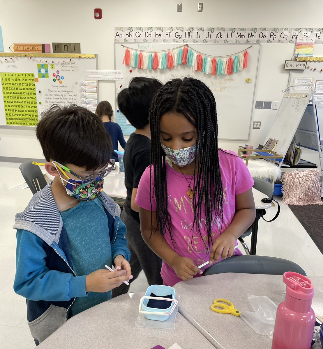 BacharachNicole's tweet photo. The only thing that may be more exciting than sled building day is possibly sled racing day! These 2nd grade engineers are creating amazing designs using all of their force and motion knowledge! @GoshenPostES #GoGPEGators https://t.co/eAhq5nCS2e