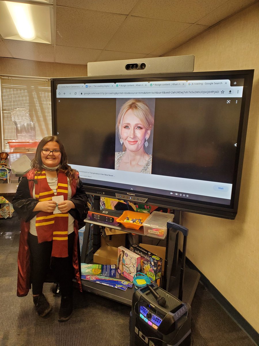 teamtreff's tweet photo. Biographies Continued, Frida Kahlo🌻, Candace Parker🏀, J.K.Rowling📚, and Abraham Lincoln🎩 Great Job 3rd graders for putting in the extra effort of coming dressed up!
@ColtonJUSD #cooleypride #cougarpride https://t.co/muPqet9kcC