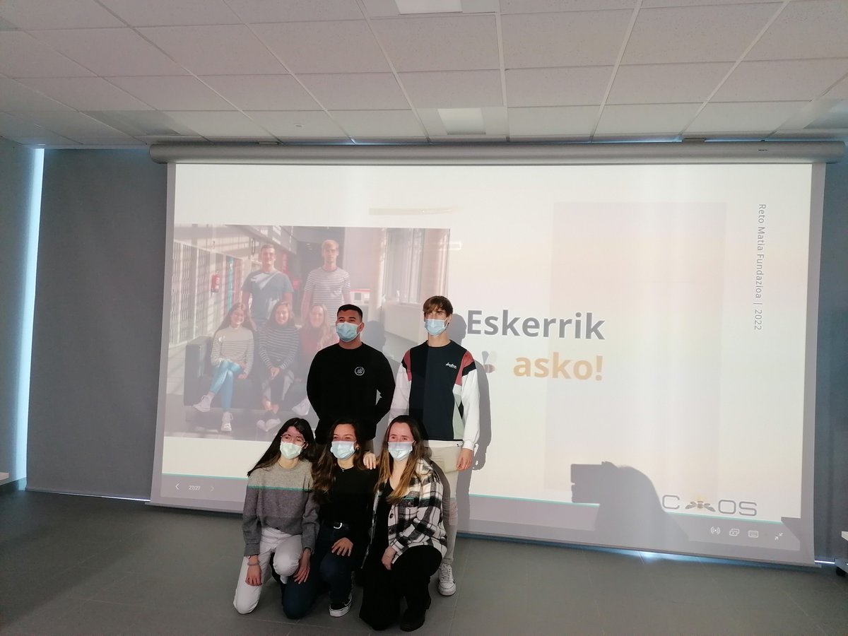 eunate_'s tweet photo. Gaur amaitu dugu @MuTalento masterreko 1. erronka: nola erakarri talentua #Matia Fundaziora. Pertsonekin eta pertsonentzat lan egiten duen enpresa dudarik gabe. Zorionak taldekide guztiei, lan bikaina egin duzue! @Enpresagintza #mu #LearningFromReality https://t.co/g0cm84oXxy
