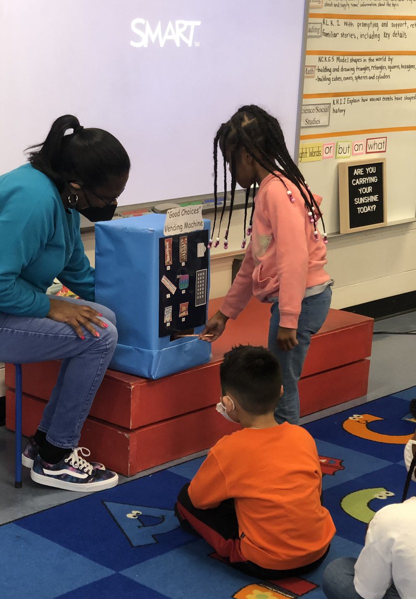 clara_stanfield's tweet photo. The students were SUPER excited about their first visit to the “Good Choices” Vending Machine. #motivationforpositivebehavior #weeklyincentive @rhandrewselem https://t.co/DIrMs2xMfY