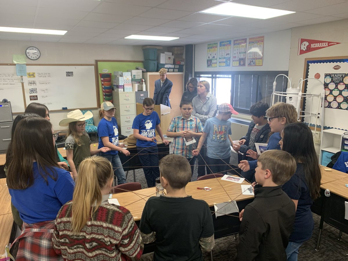 Vikings_Bradney's tweet photo. Thanks to Mrs. Scholz Agribusiness class for coming down and explaining the process of getting agriculture from the farm to our plates at home! The 5th grade loved throwing the yarn ball to each other. #vikingnation #SAIL https://t.co/DlGrbo9DSM